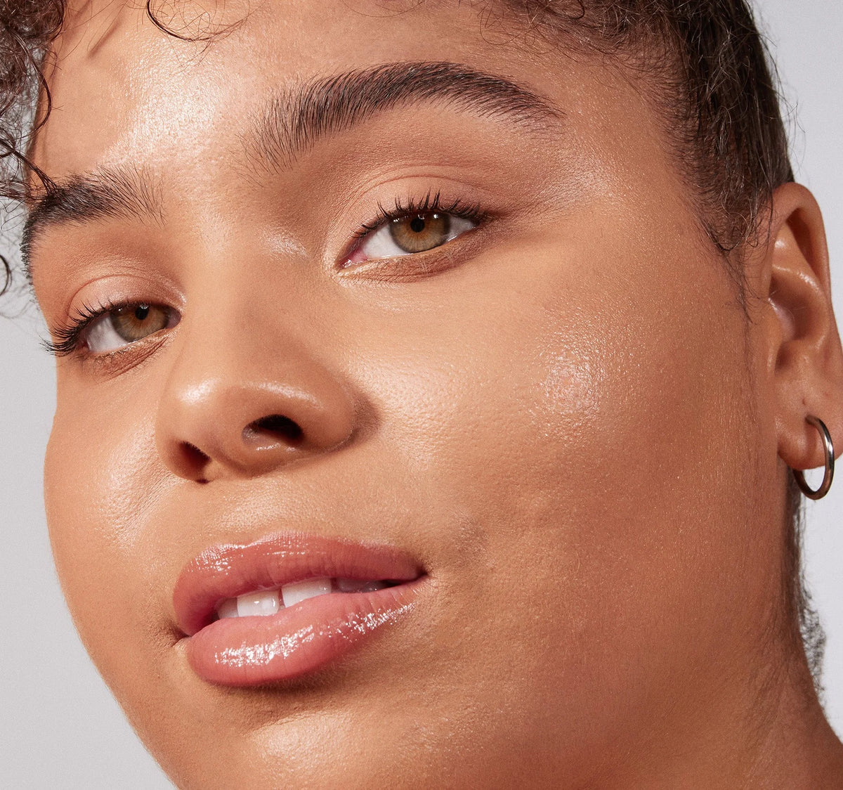 Lightform Extended Hydration Foundation